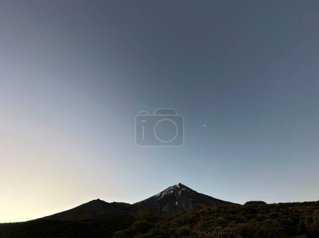 Téléchargez les photos : Magnifique paysage au crépuscule, Mt Taranaki, parc national Egmont, Taranaki, Nouvelle-Zélande - en image libre de droit