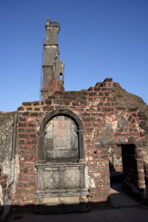 Téléchargez les photos : Tour de l'église de Saint Augustin, construite en 1602, patrimoine mondial de l'UNESCO, Vieux Goa, Velha Goa, Inde - en image libre de droit