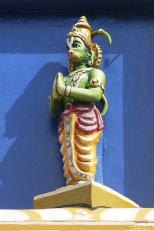 Reich verzierte Statue des Herrschers Hanuman in Namaskar-Haltung im Sri Ranganathswami Tempel, Srirangam, Tiruchirapalli Trichy, Tamil Nadu, Indien