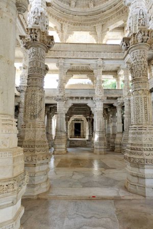 Foto de Adinath Jain Temple Ranakpur Rajasthan India Asia junio 2010 - Imagen libre de derechos