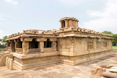 Templo del muchacho khan en Aihole, Karnataka, India
