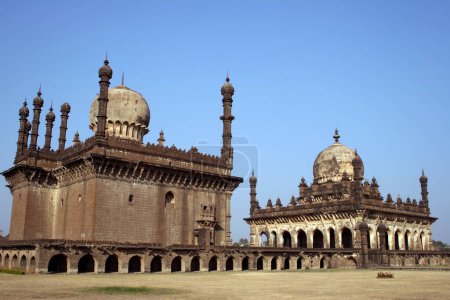 Téléchargez les photos : Mosquée et sépulcre d'Ibrahim Adil Shah, Ibrahim Roza, Bijapur, Karnataka, Inde - en image libre de droit