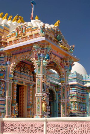 Téléchargez les photos : Temple Jain de Jakhau, Jakhau, Kutch, Gujarat, Inde - en image libre de droit