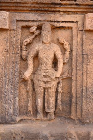 Téléchargez les photos : Harihara sur la face arrière du temple, Temple Kadasiddeshvara, Pattadakal, site du patrimoine mondial de l'UNESCO, construit en 800 après JC, Bagalkot, Karnataka, Inde - en image libre de droit