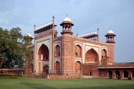 Téléchargez les photos : Patrimoine mondial de l'humanité Taj Mahal, Agra, Uttar Pradesh, Inde - en image libre de droit