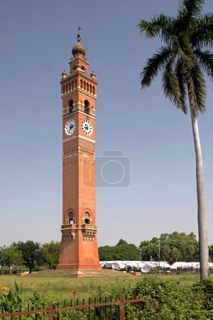 Téléchargez les photos : Satkhanda 7 Tower, Près de Chotta Imambara 1837, Lucknow, Uttar Pradesh, Inde - en image libre de droit