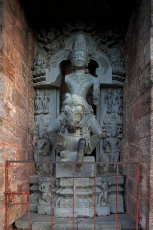 Téléchargez les photos : Statue du dieu Vedic Sun Surya ou Arka au temple Konarak Sun, Orissa, Inde Patrimoine mondial de l'Unesco - en image libre de droit
