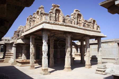 Foto de Templo principal de Hajara Rama, ruinas de Hampi Vijayanagar, Karnataka, India - Imagen libre de derechos