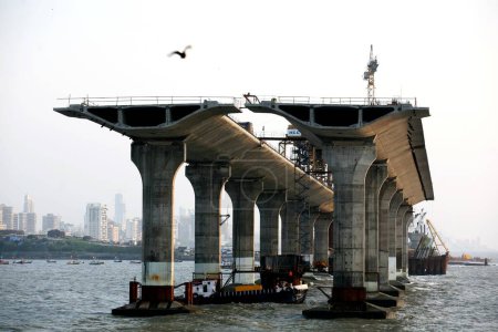 Téléchargez les photos : Site de construction de la liaison maritime Bandra Worli sur la mer d'Arabie, Bombay maintenant Mumbai, Maharashtra, Inde - en image libre de droit