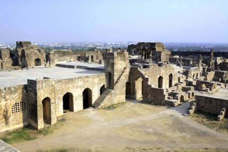 Ruinen der Festung Golconda, erbaut von Mohammed Quli Qutb Shah im 16. Jahrhundert, Hyderabad, Andhra Pradesh, Indien