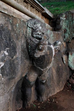 Foto de Mihintale 247 aC es considerado como la cuna del budismo situado cerca de Anuradhapura una antigua ciudad, Sri Lanka - Imagen libre de derechos
