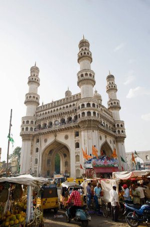 Téléchargez les photos : Charminar mosquée hyderabad Andhra Pradesh Inde - en image libre de droit