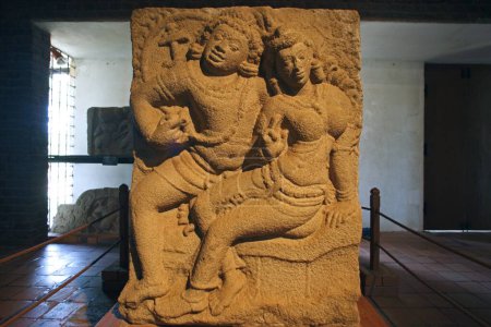 Téléchargez les photos : Statues au patrimoine mondial, ville sacrée d'Anuradhapura, Isurumuniya Vihare, Sri Lanka - en image libre de droit