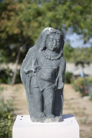 Téléchargez les photos : Statue, Hampi, Vijayanagar, Patrimoine mondial de l'UNESCO, Plateau Deccan, Taluka Hospet, District Bellary, Karnataka, Inde - en image libre de droit