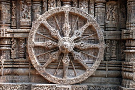 Téléchargez les photos : Roue du temple solaire de Konarak, Konarak, Orissa, Inde Patrimoine mondial - en image libre de droit