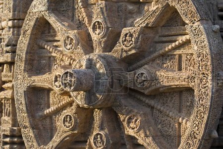Foto de Una de varias esculturas icónicas en las paredes del templo del siglo XIII Patrimonio de la Humanidad, Konarak, Orissa, India - Imagen libre de derechos