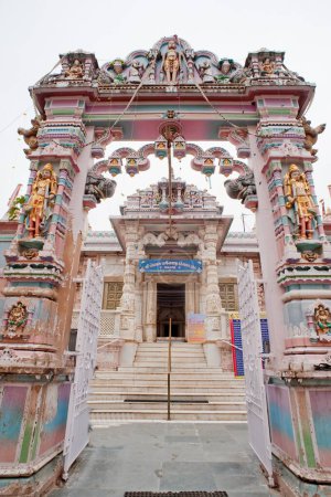 Eingang des Panchasara Parasvanath Jain Tempels, Patan, Gujarat, Indien