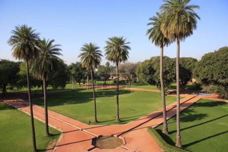 Téléchargez les photos : Jardin au tombeau Humayuns, Delhi, Inde Patrimoine mondial de l'UNESCO - en image libre de droit