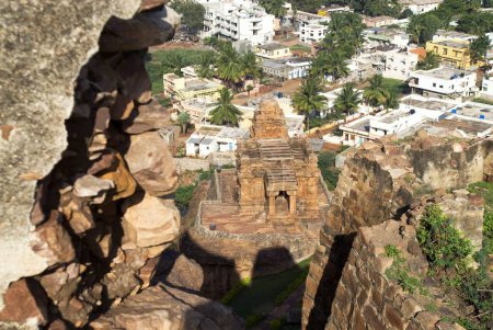Téléchargez les photos : Temple Mallegitti Shivalaya à North Fort à Badami, Karnataka, Inde - en image libre de droit
