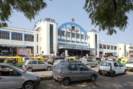 Foto de Vista de la estación de tren occidental baroda vadodara, Gujarat, India - Imagen libre de derechos