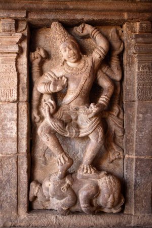Téléchargez les photos : Temple Virupaksha, Shiva, Pattadakal, site du patrimoine mondial de l'UNESCO, construit en 800 après JC, Bagalkot, Karnataka, Inde - en image libre de droit