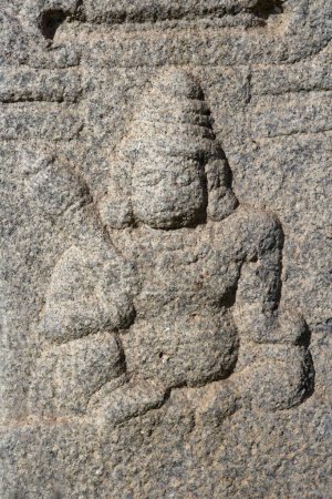 Téléchargez les photos : Statue de Kubera, Hampi, Vijayanagar, Patrimoine mondial de l'UNESCO, Plateau Deccan, Taluka Hospet, District Bellary, Karnataka, Inde - en image libre de droit
