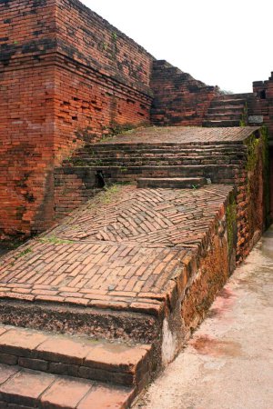 Téléchargez les photos : Restes de l'ancienne université Nalanda, Bihar, Inde - en image libre de droit