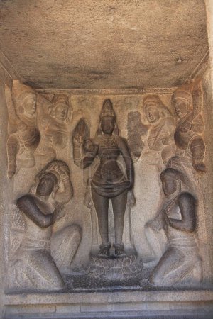 Foto de Estatua de la diosa Durga en monolito templos de talla en roca, Mahabalipuram, Distrito Chengalpattu, Tamil Nadu, India Patrimonio de la Humanidad por la UNESCO - Imagen libre de derechos
