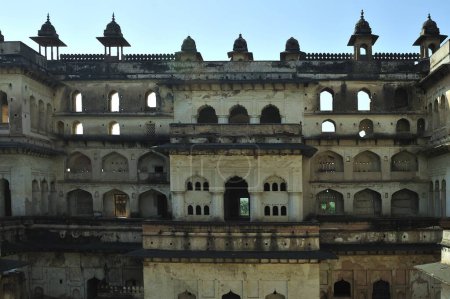 Orchha das Erker-Fenster von raja mahal khajuraho madhya pradesh india