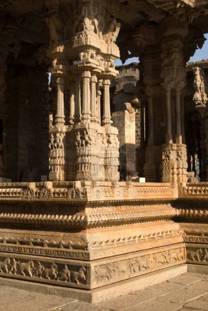 Foto de Pilares musicales en el templo de Vitthala en Hampi, Karnataka, India - Imagen libre de derechos
