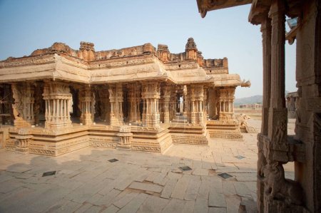 Téléchargez les photos : Temple vital, Hampi, Karnataka, Inde - en image libre de droit