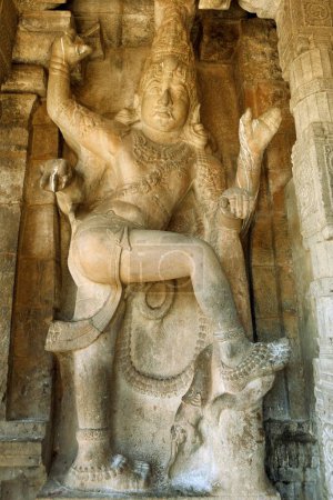 Foto de Enorme baile Shiva estatua de Brihadishwara templo vishwakarma tamil nadu India - Imagen libre de derechos