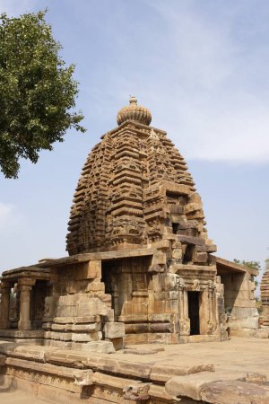 Téléchargez les photos : Temple Galganatha, Pattadakal, Patrimoine mondial de l'UNESCO, Chalouka, District Bagalkot, Plateau Deccan, Karnataka, Inde - en image libre de droit