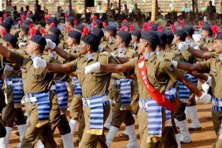Téléchargez les photos : Jour de la République, Corps national des cadets indiens préparé, Bombay maintenant Mumbai, Maharashtra, Inde - en image libre de droit