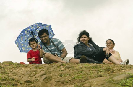 Foto de Familia en el picnic de Kavalesaad, Sindhudurg, Maharashtra, India, Asia - Imagen libre de derechos