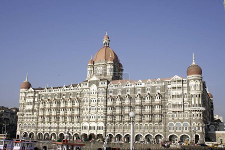 Téléchargez les photos : The Taj Mahal Hotel ; old wing ; Bombay now Mumbai ; Maharashtra ; India - en image libre de droit