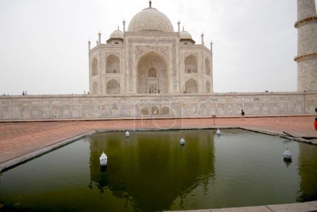 Taj mahal ; Agra ; Uttar Pradesh ; India