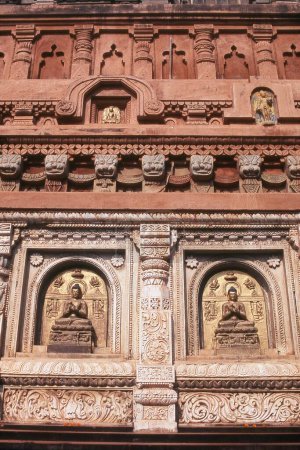 Bouddha sculpté sur le mur du temple Mahabodhi, Bodh Gaya, Bihar, Inde, Asie