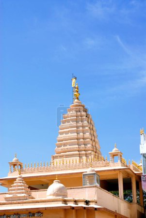 Téléchargez les photos : Bhagwan shri mahavir swami digamber mandir jain derasa temple ; Devlali ; Maharashtra ; Inde Novembre-2008 - en image libre de droit