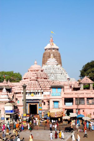Téléchargez les photos : Temple Jagannathpuri consacré au dieu Krishna, Baldev et Subhadra, Puri, Orissa, Inde - en image libre de droit
