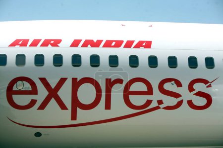 Foto de Boeing 737-400 del vuelo Air-India Express una filial de Air India con sede en el aeropuerto internacional de Chhatrapati Shivaji o el aeropuerto internacional de Sahar, Bombay Mumbai, Maharashtra, India - Imagen libre de derechos