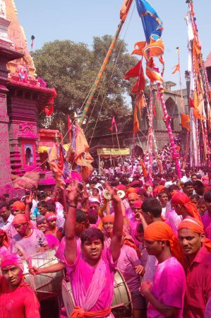 Foto de Festival Jotiba Yatra en el templo de Jotiba, Wadi, Ratnagiri, Distrito Kolhapur, Maharashtra, India - Imagen libre de derechos