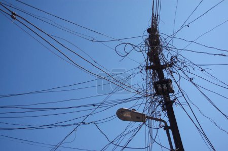 Poste eléctrico, Luz de calle, Cableado complicado en la encuesta, Conexiones eléctricas de la encuesta de luz de calle eléctrica, Industria, Electricidad
