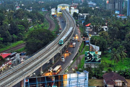 Téléchargez les photos : Ligne de métro Kochi à Cochin, Kochi, Kerala, Inde, Asie - en image libre de droit