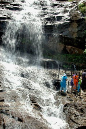 Foto de Cascada Wallara 45 KMS de Munnar; Tamil Nadu; India - Imagen libre de derechos