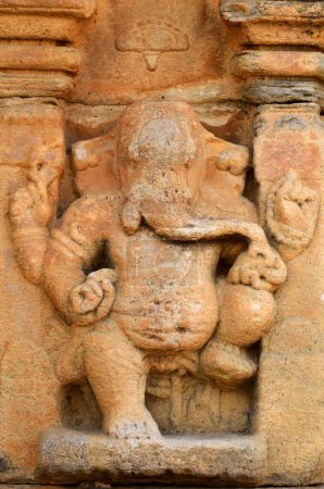 Téléchargez les photos : Relief de Ganesh, temple de Pattadakal, Karnataka, Inde, Asie - en image libre de droit