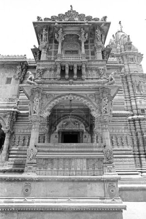 Téléchargez les photos : Patrimoine architecture Jain ; Hathi chanter Derasar ; Gujarat ; Inde - en image libre de droit