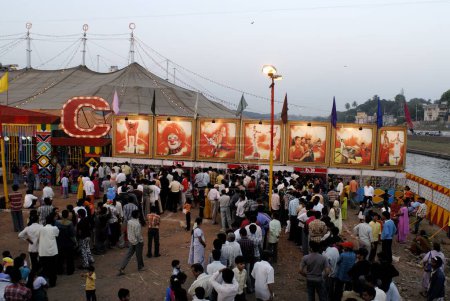 Téléchargez les photos : Cirque à Pune, Maharashtra, Inde - en image libre de droit