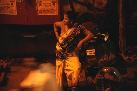 Foto de Prostituta en kamathipura, Bombay Mumbai, Maharashtra, India - Imagen libre de derechos