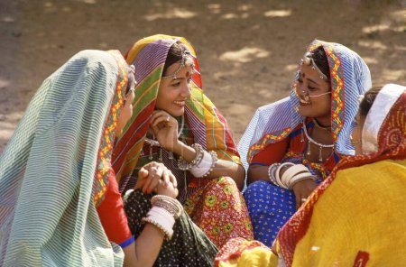 Téléchargez les photos : Femmes indiennes, Jaipur, Rajasthan, Photographie d'art, Inde - en image libre de droit